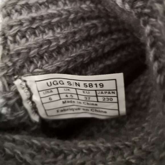 UGG Women's Classic Cardy Sock Boots Gray Knit Sheepskin Winter Fold Over Size 6 - Picture 8 of 9